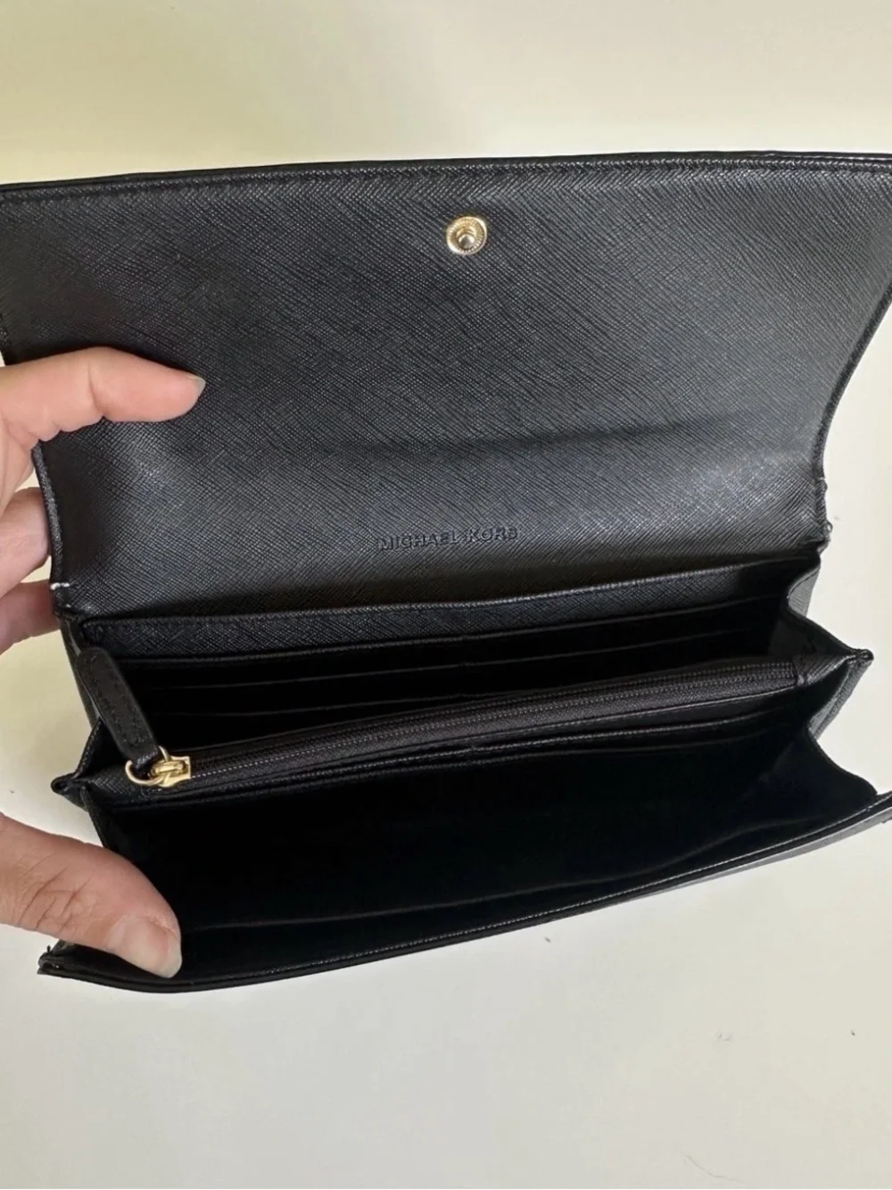 Michael Kors Black Wallet with Gold Logo Plaque - Picture 3 of 6